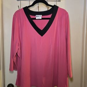 I.N. Studio Pink and Black V-Neck Long Sleeve‎ Top